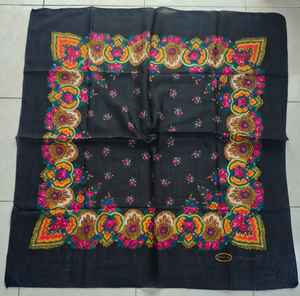 Wholesale 125cm Geometric Leaf <b>Square</b> Polyester Babushka <b>Scarf</b> Casual Style Digital Printing Skin-Friendly Durable Eco-Friendly - Product Image 6