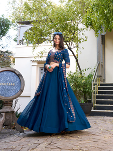 Elegante lehenga de georgette sintética con bordado de lentejuelas, blusa a juego y dupatta bordada con detalles de encaje. - Product Image 6
