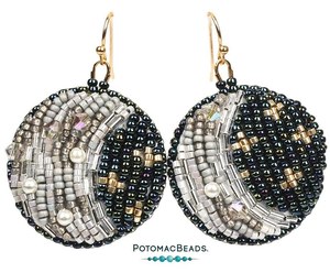 ต่างหูลูกปัดสีน้ำเงินแบบแมนตรา ต่างหูลูกปัดหลายเม็ดแบบสั่งทำ ต่างหูสำหรับผู้หญิง เครื่องประดับงานเทศกาล ราคาดีที่สุด ต่างหูลูกปัดผลิตในอินเดีย - Product Image 4