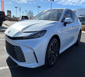 Camry XLE Sedán 2025 USADO con Bajo Kilometraje, Construcción de Plástico y Acero de Grado Industrial, Personalizable ODM, LISTO PARA ENVIAR - Product Image 1