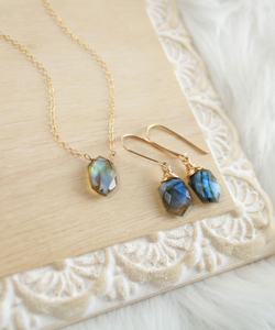 Labradorite avec feu collier géométrique ensemble de boucles d'oreilles pierres précieuses colliers filaires Boho argent plaqué or colliers pendentifs faits main - Product Image 4