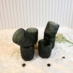 Ensemble de 6 verres à boire artistiques Muse, verrerie élégante - Product Image 1