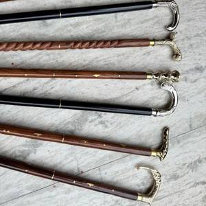 Canne de marche en bois de qualité supérieure, fabriquée à la main, avec poignée en bois - Product Image 1