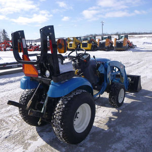 รถแทรกเตอร์ LS XJ2025 H รุ่นขายดี พร้อมอุปกรณ์ตัก - Product Image 4