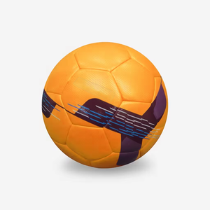 URBANGAZER INDUSTRIES Ballon de Football Hybride Adulte Machine Cousu à Haute Rétention d'Air Couleur Rouge Football Cousu à la Main Pliable - Product Image 6