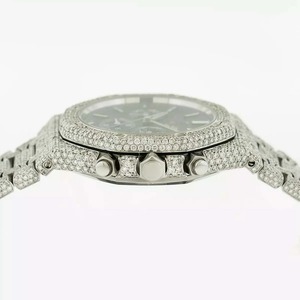 Reloj de Lujo Resistente al Agua con Esfera Cuadrada Mecánica Hecha a Mano con Diamantes Moissanite, Completamente Engastado en Acero Inoxidable para Uso Diario - Product Image 3