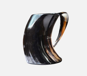 Authentique cornes à boire viking noires polies artisanales avec une poignée unique de couleur ambre, style nordique traditionnel, buffle - Product Image 5