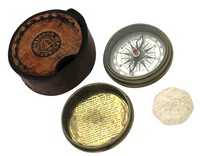 Mini boussole de poche vintage en laiton de 2 pouces, style nautique, étui en cuir, portable, légère, pour le camping, la randonnée, les voyages, avec poème gravé