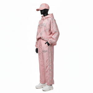 Ensemble coupe-vent pour femmes Tissu en polyester léger Rose pâle Style panneau latéral Logo en strass Personnalisé coupe-vent grande taille - Product Image 4