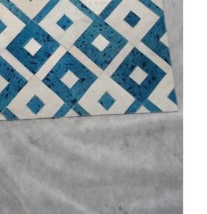 พรมหนังแท้คุณภาพพรีเมียม งานแฮนด์เมด ดีไซน์แบบแพทช์เวิร์ค ขนสัตว์อยู่บนพื้นผิว ทนทาน ขายดี พร้อมตัวเลือกปรับแต่งสำหรับตกแต่งบ้าน - Product Image 3