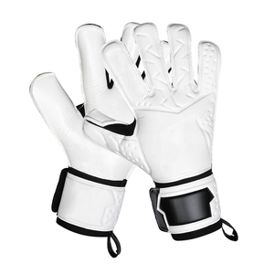 ถุงมือผู้รักษาประตูหนังคุณภาพสูงสำหรับผู้ใหญ่ สวมใส่สบาย เหมาะสำหรับการฝึกซ้อม ผลิตจากโรงงานในราคาถูก บริการ OEM - Product Image 6