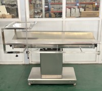 Table d'opération électrique chauffante de type V pour animaux, OEM, en acier inoxydable 304, pour cliniques vétérinaires et hôpitaux pour animaux, certifiée CE