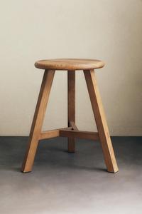Tabouret en bois à étiquetage privé pour atelier ou garage, offrant une structure robuste pour des performances fiables et durables - Product Image 4