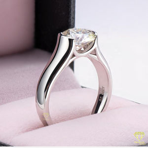 Elegante anillo de mujer de diamante cultivado en laboratorio de 2 quilates S925 plata esterlina 18K chapado en oro para compromiso - Product Image 4