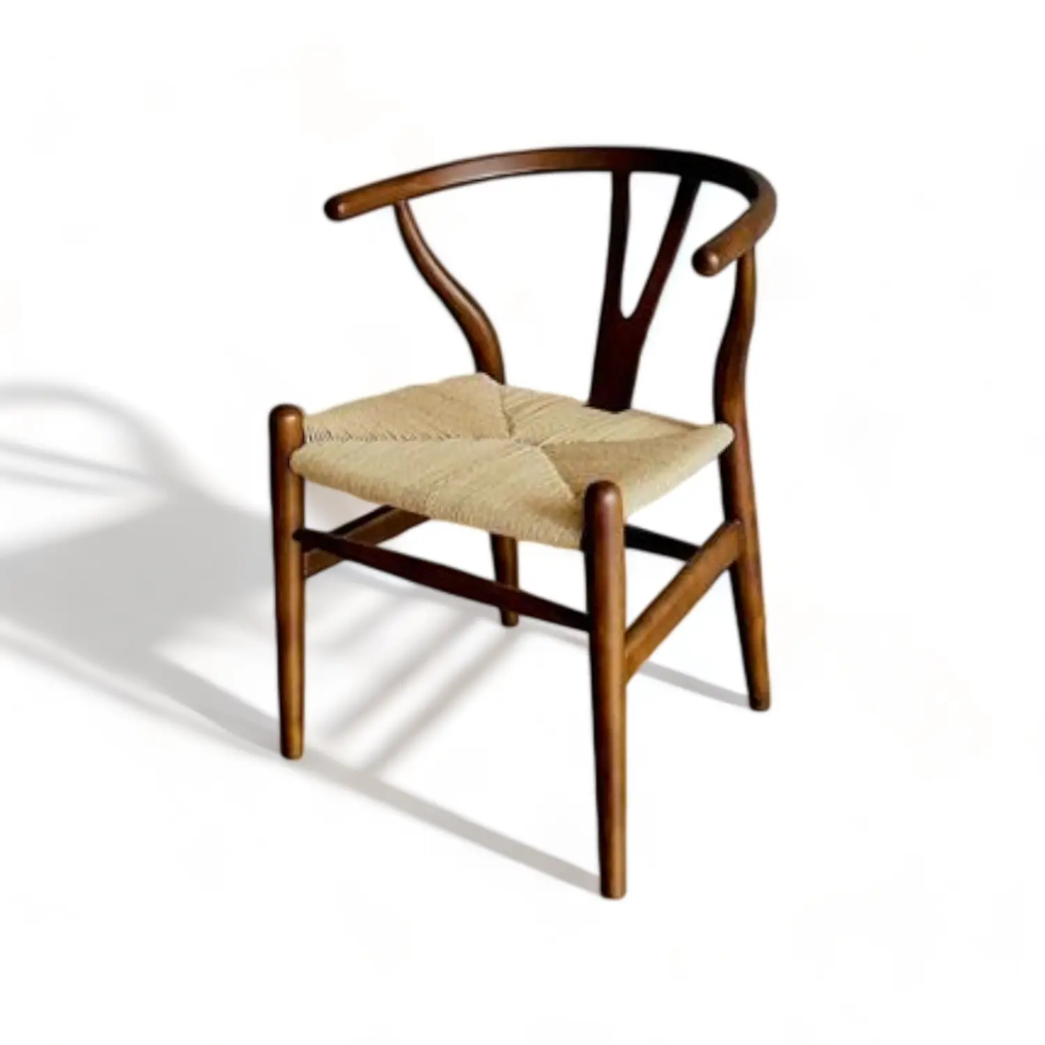 เก้าอี้รับประทานอาหารไม้สักเนื้อแข็งออกแบบ Wishbone ของ Hans Wegner ที่ทันสมัยราคาขายส่งสําหรับใช้ในร้านกาแฟและบาร์สําหรับชุดร้านอาหาร