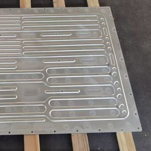 बैटरी पैक के लिए कस्टम एल्यूमीनियम तरल शीतलन प्लेट 1p52s 1p48s प्रिज्म सेल - Product Image 2