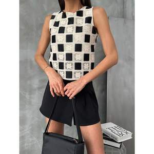 Blusa de Ganchillo con Patrón a Cuadros Negros para Mujer, Top de Punto al por Mayor de Topshow - Product Image 2