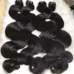 Extensions de cheveux vierges cambodgiens ondulés bruts, double trame machine, commande en gros, style vague naturelle - Product Image 1