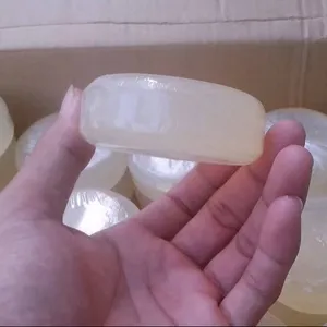 สบู่น้ำมันมะพร้าวบริสุทธิ์สำหรับการส่งออกในปริมาณมากฉลากส่วนตัวสบู่บาร์ผลิตในเวียดนาม - Product Image 1