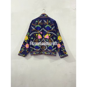 Veste d'hiver courte unisexe avec broderie en velours Suzani, manteau en gros avec doublure en coton pour les fêtes d'automne, veste pour femmes - Product Image 6