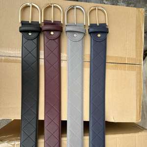 Cinturón de Cuero Genuino Ajustable, Accesorio de Moda con Chaqueta Elegante para Hombre, Atuendo Moderno - Product Image 2