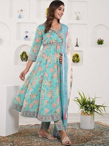 Style moderne à la mode lourd et beau pantalon Anarkali Kurti le plus tendance avec Dupatta avec travail imprimé aux tarifs de gros OEM - Product Image 3