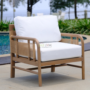 Chaise simple en bois de teck minimaliste portable pour une utilisation intérieure/extérieure dans un parc ou une villa avec coussin doux - Product Image 1