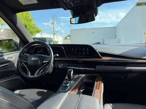 Cadillac Escalade Luxury 2022 d'occasion en excellent état - Product Image 6