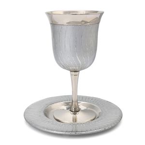 Belles tasses de Kiddoush en laiton et argent pour les vacances de Shabbat Tasses à vin de bénédiction religieuse juive pour des cadeaux en Inde - Product Image 6