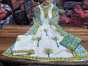 Coton Design Moderne Avec Imprimé Floral Et Travail À La Main Pantalon Kurti Et Dupatta Femme Fabricant De Mode De Surat - Product Image 6