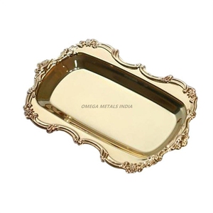 Plateau de service rectangulaire en or élégant avec un design moderne et des poignées robustes, parfait pour un divertissement élégant et une décoration intérieure - Product Image 5
