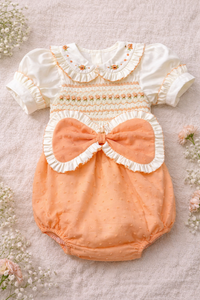 Mameluco de Burbuja con Volantes para Bebé Niña con Lazo Grande Color Durazno Naranja, Atuendo de Boutique para Bebés y Niños Pequeños - Product Image 4