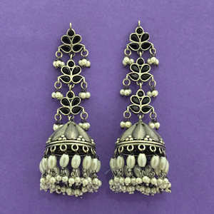 Pendientes Jhumki Hechos a Mano de Calidad de Exportación con Baño Oxidado - Comprar Ahora - Product Image 1