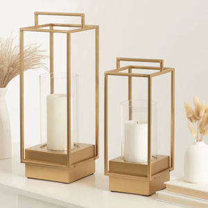 Lanterne durable et robuste en acier inoxydable conçue pour l'éclairage extérieur durable, les aventures en camping et les décorations de patio - Product Image 1