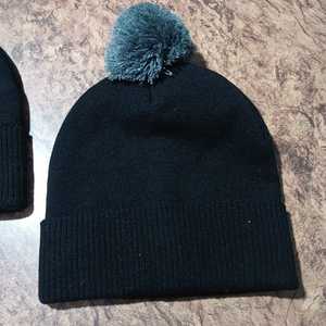 Nouveautés OEM Nouveau Bonnet d'hiver à la mode 100% Tissu de laine Bonnets de couleur personnalisés à bas prix Bonnets laine hiver baenie - Product Image 2