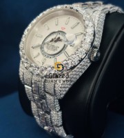 Montre-bracelet Moissanite en acier inoxydable avec style de diamants de clarté VVS et élève sa classe en lui donnant une touche de style
