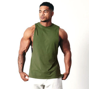 Nouvel arrivage Débardeur de gymnastique sans manches à séchage rapide pour hommes avec décoration d'insigne pour la salle de sport et les vêtements décontractés - Product Image 1