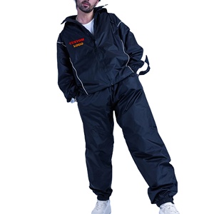 Conjunto de chándal de nailon de poliéster ligero impermeable OEM para hombre, chándales de diseño único cortavientos para exteriores con rayas laterales - Product Image 1