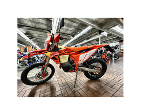 Good Deal Nueva motocicleta 2025 KTM 500 2017 CHAMIPION EDITION (1 cilindro, motor de 4 tiempos) lista para enviar - Product Image 2