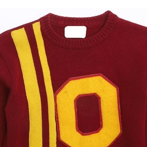 Venta al por mayor Vintage Lana Knit Varsity Letterman Suéter de cuello redondo Estilo universitario Hermandad de mujeres Cárdigan de fraternidad - Product Image 3