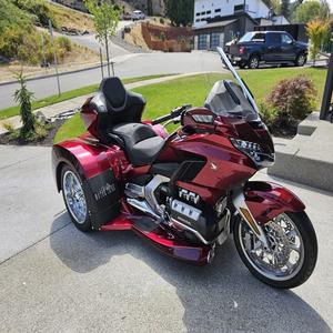 Motocicletas Honda GL1800 Gold Wing Tour DCT Touring 2025 disponibles en stock - Product Image 1