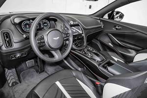 Aston-Martin DBX 707 2024, SUV de luxe haute performance - Product Image 5