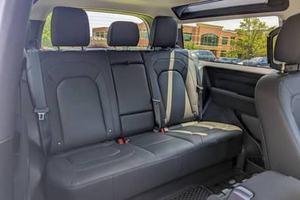 Usado 2023 L-a-n-d Rover Defender 90 S - Product Image 5