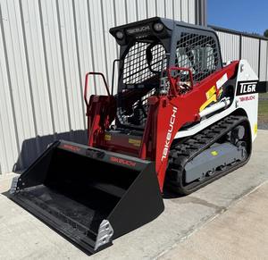 รถตักล้อยาง TAKEUCHI TL6R ได้รับการรับรองมาตรฐาน EPA และ CE พร้อมกระบอกไฮดรอลิก Eaton มอเตอร์ปั๊มเกียร์บ็อกซ์ เกียร์ และ PLC - Product Image 1