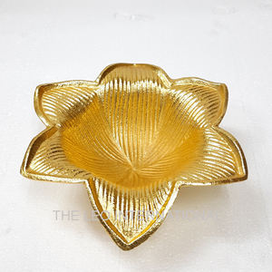 Tazón decorativo de diseño de forma Irregular chapado en oro con Base pulida brillante, frutero único de Metal de aluminio - Product Image 3