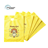 Sacs en plastique noirs pliables imprimés avec logo personnalisé, sacs de courses pratiques en plastique découpé avec poignée perforée