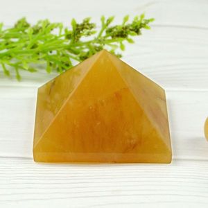 Pyramide en cristal de citrine naturelle 20-25 mm pour la richesse, la confiance et l'énergie positive - Product Image 1