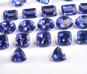 Lot de pierres précieuses naturelles de tanzanite de qualité supérieure de taille personnalisable Pierres précieuses minérales - Product Image 1