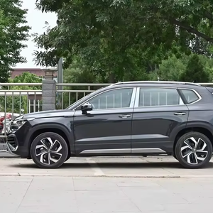 Toyota 2023 300TSI SUV Usado en Excelentes Condiciones a Precio de Mayoreo, Bajo Kilometraje, Sin Problemas Mecánicos, Listo para Conducir - Product Image 1