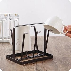 Soporte de vidrio de metal hecho a mano único con detalles intrincados perfecto para la decoración del hogar de lujo y diseños de interiores sofisticados - Product Image 3